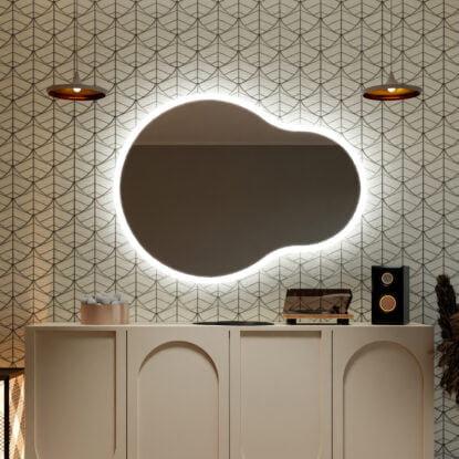 Oglinda decorativa neregulata cu iluminare LED din spate - Helsinki